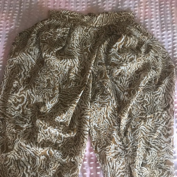 Harem style
Shorts under sheer pants - Picture 2 of 8